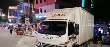 拉水果跑运输，他说江淮1卡骏铃让他快人一步