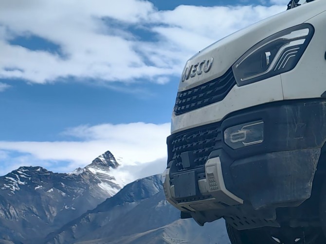 山哥：烂路难行？不存在的，欧霸·山海干的就是烂路！