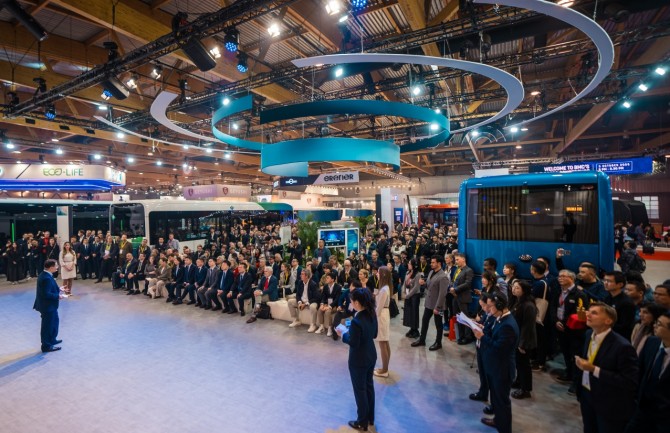 斩获七项重磅大奖！宇通以“绿色科技矩阵”闪耀比利时车展