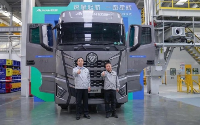 欧曼2025年度大事记：以创新技术破局，以全系产品立势，书写奋进华章