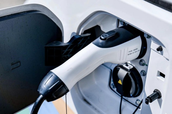 解锁能源交互新生态！风景i：V2L、V2V、智能补电功能全解析